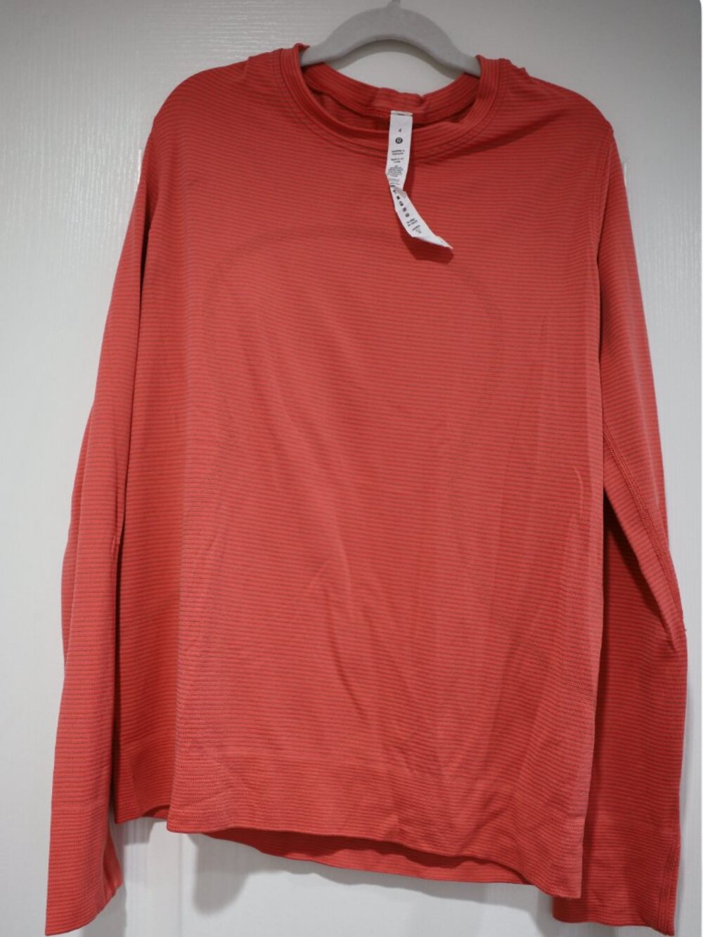 Women's Lululemon Relaxed Fit Tee Size 4